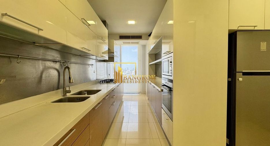 For rent 3 ベッドルーム condo in Bang Rak, Bangkok