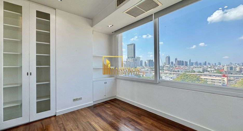 For rent 3 ベッドルーム condo in Bang Rak, Bangkok
