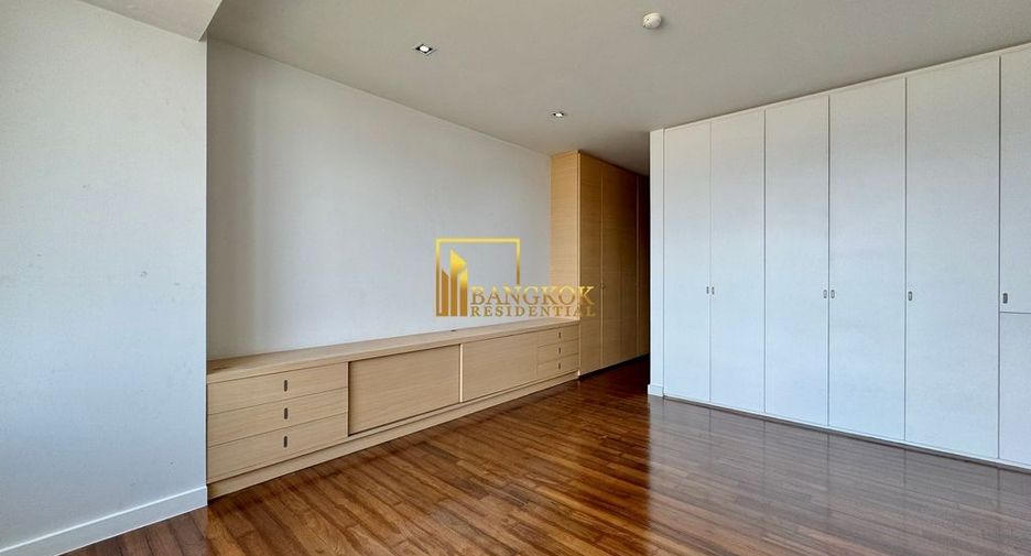 For rent 3 ベッドルーム condo in Bang Rak, Bangkok