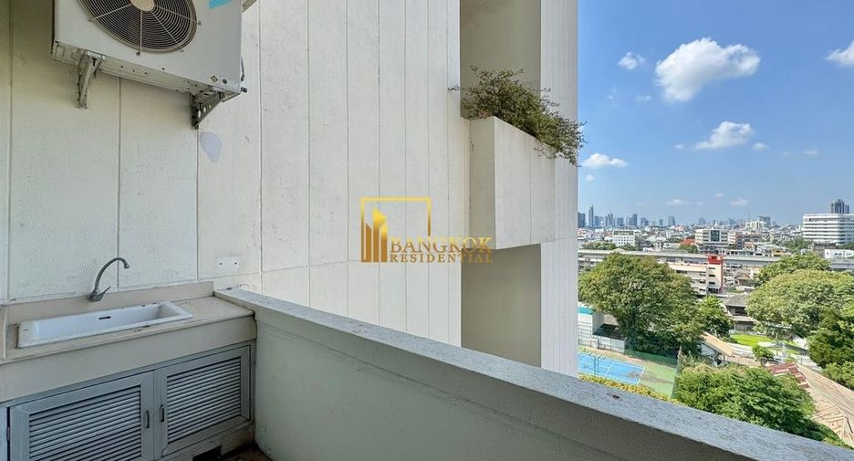 For rent 3 ベッドルーム condo in Bang Rak, Bangkok