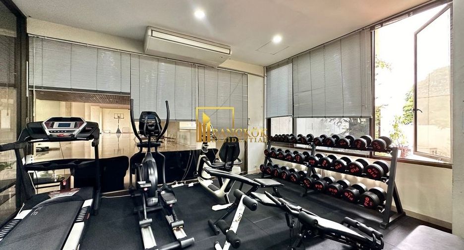 For rent 3 ベッドルーム condo in Bang Rak, Bangkok