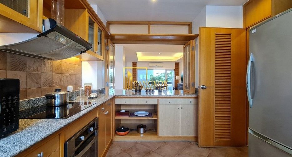 For rent 3 ベッドルーム apartment in Sathon, Bangkok