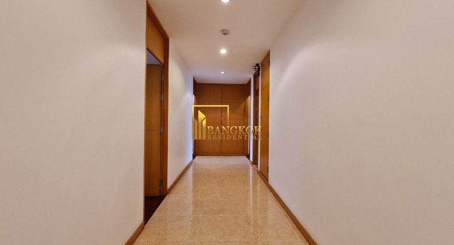 For rent 3 ベッドルーム apartment in Sathon, Bangkok