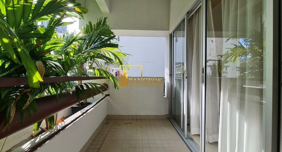 For rent 3 ベッドルーム condo in Sathon, Bangkok