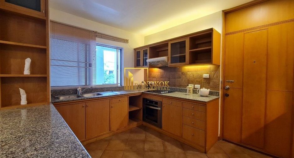 For rent 3 ベッドルーム condo in Sathon, Bangkok