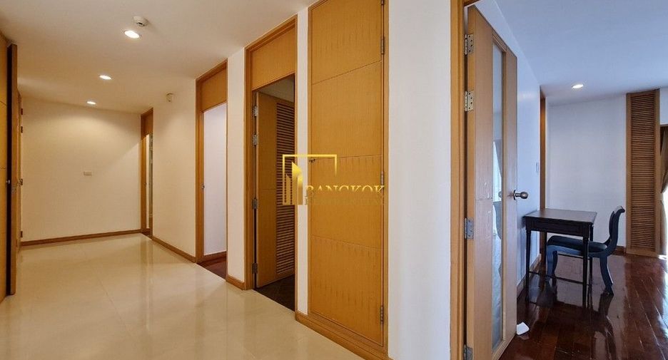 For rent 3 ベッドルーム condo in Sathon, Bangkok