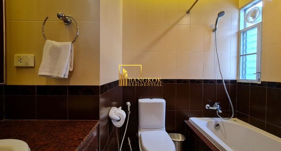 For rent 3 ベッドルーム condo in Sathon, Bangkok