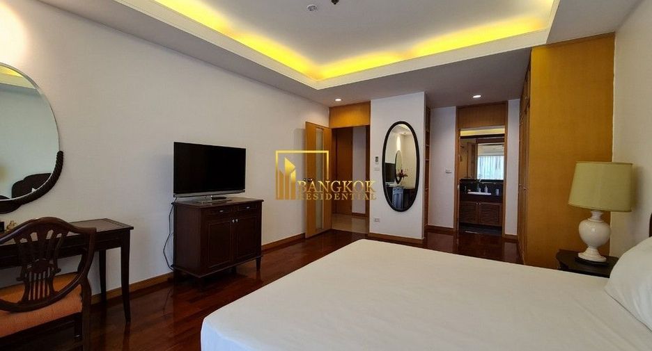 For rent 3 ベッドルーム condo in Sathon, Bangkok