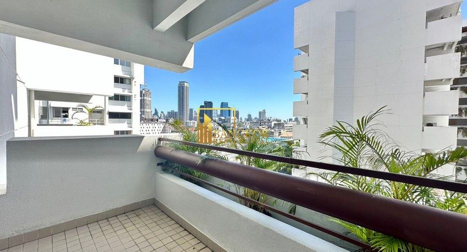 For rent 3 ベッドルーム condo in Sathon, Bangkok