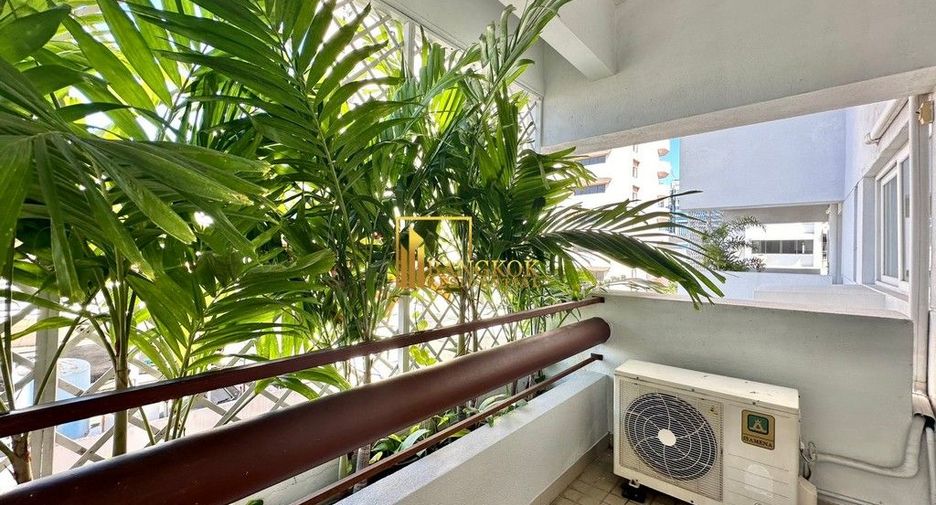 For rent 3 ベッドルーム condo in Sathon, Bangkok