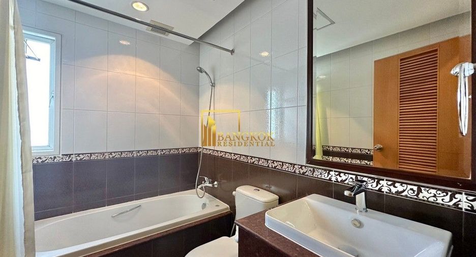 For rent 3 ベッドルーム condo in Sathon, Bangkok