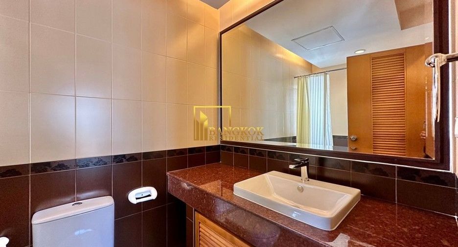 For rent 3 ベッドルーム condo in Sathon, Bangkok