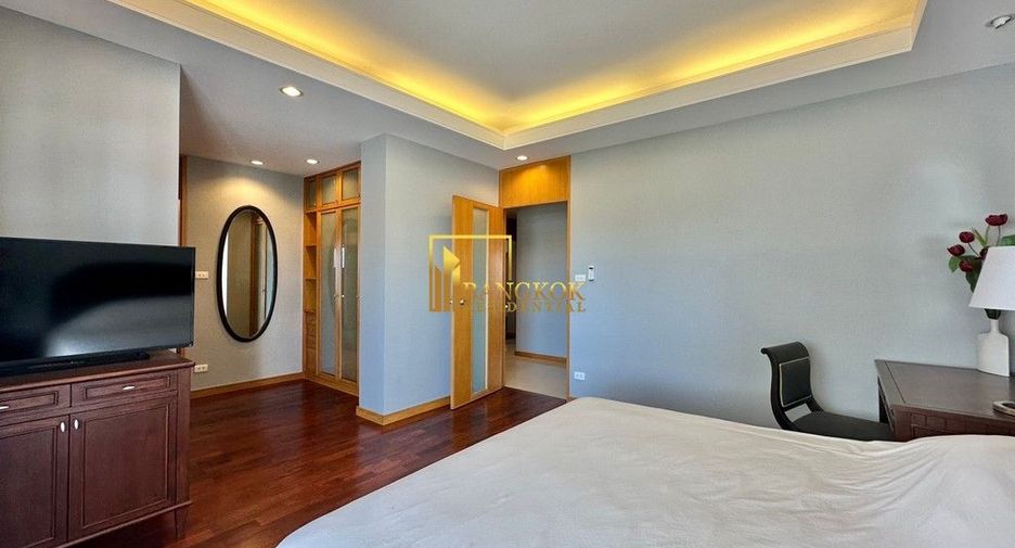 For rent 3 ベッドルーム condo in Sathon, Bangkok