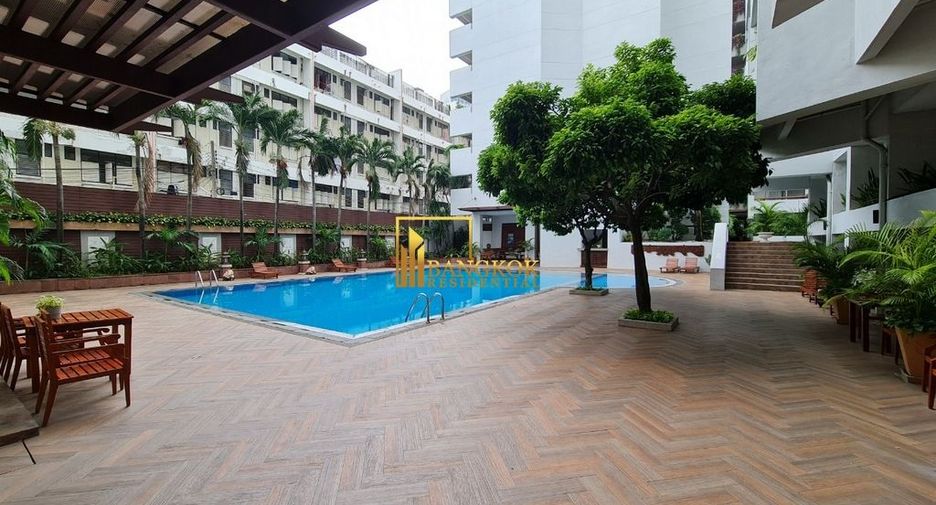For rent 3 ベッドルーム condo in Sathon, Bangkok