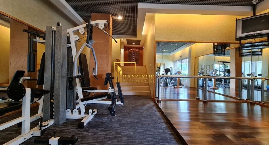 For rent 3 ベッドルーム apartment in Sathon, Bangkok
