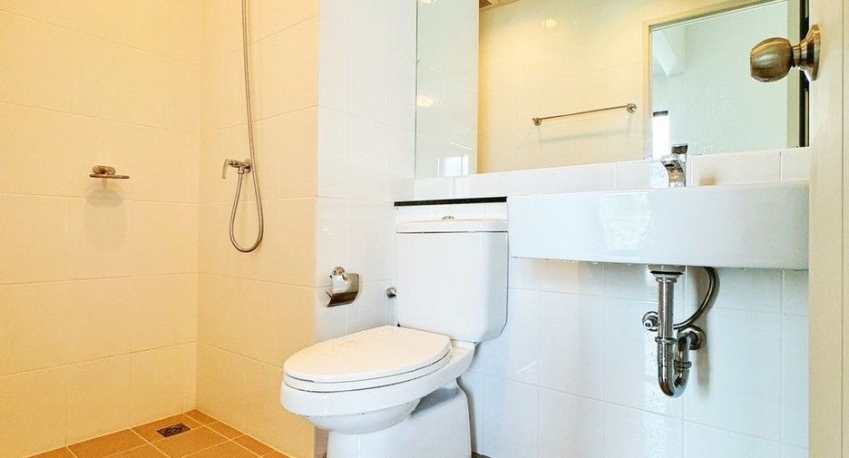 For sale 1 bed condo in Bang Kapi, Bangkok