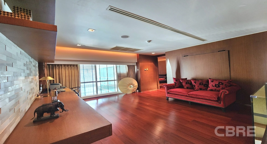 For sale 2 bedrooms condo in Khlong Toei, Bangkok