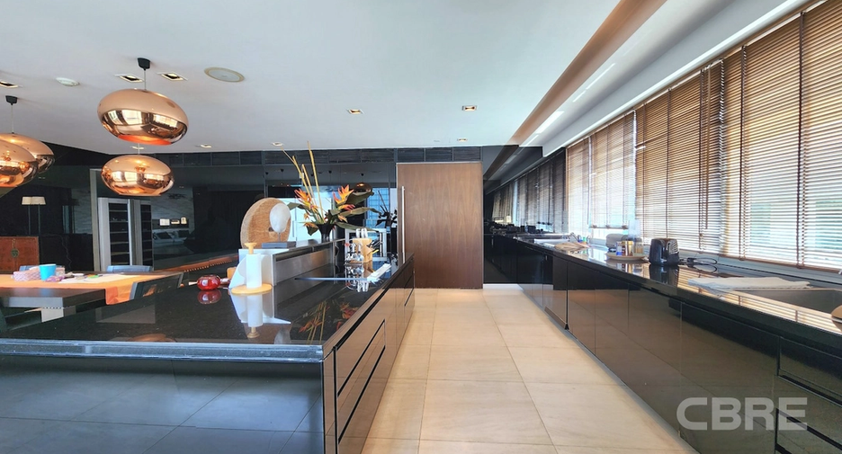 For sale 2 bedrooms condo in Khlong Toei, Bangkok