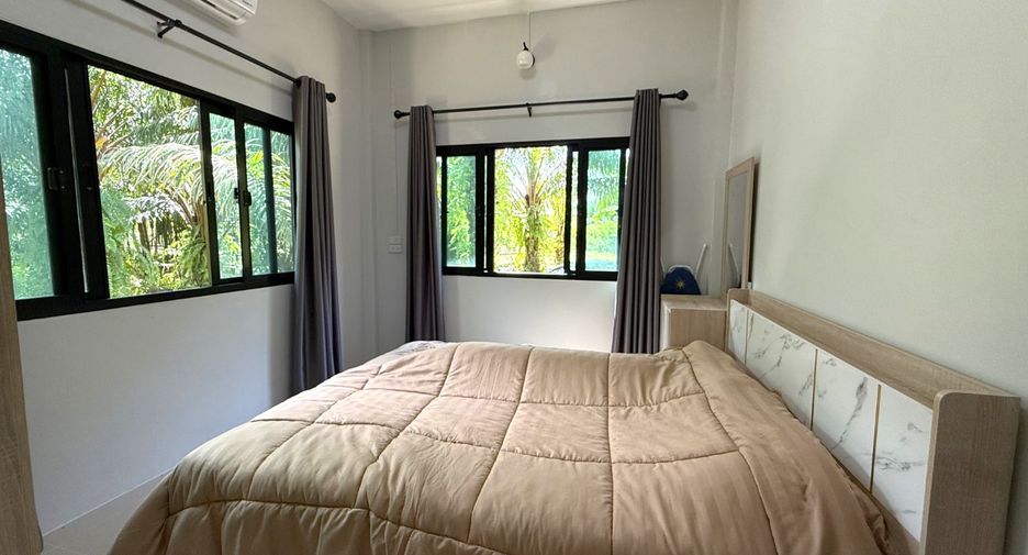 For rent 2 bedrooms house in Thai Mueang, Phang Nga