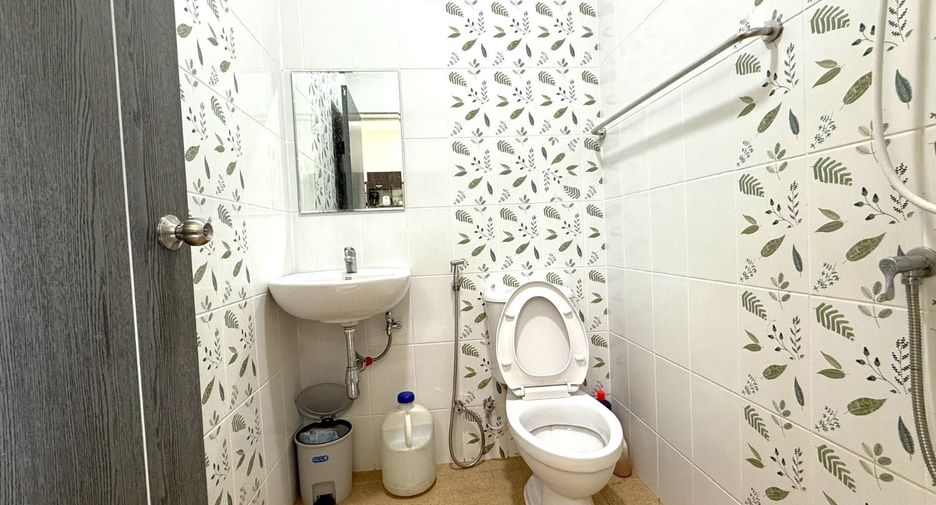 For rent 2 bedrooms house in Thai Mueang, Phang Nga