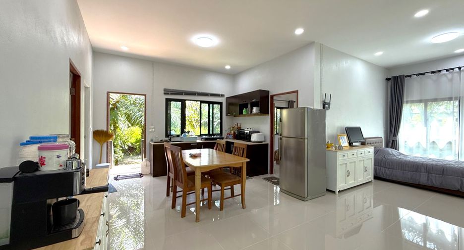 For rent 2 bedrooms house in Thai Mueang, Phang Nga
