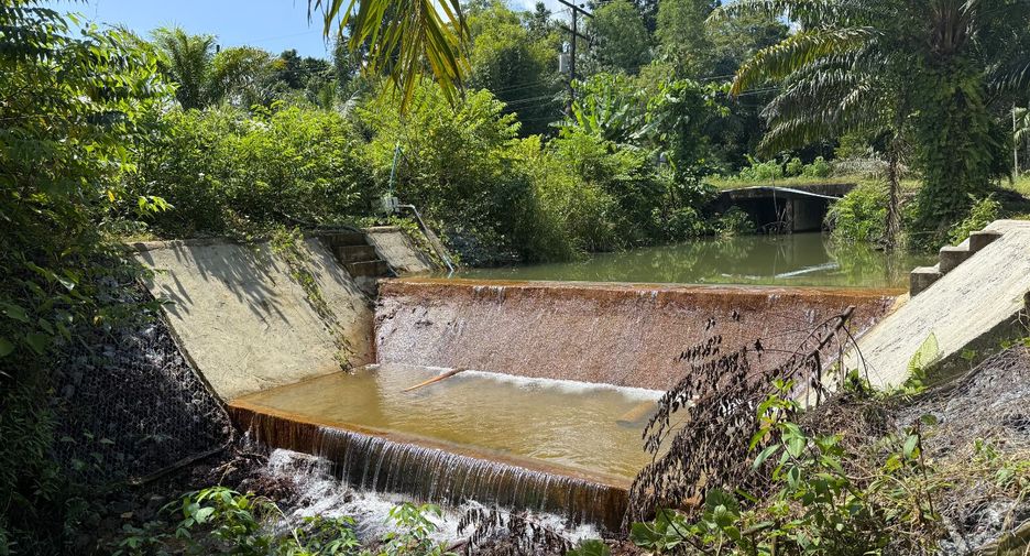 For rent 2 bedrooms house in Thai Mueang, Phang Nga
