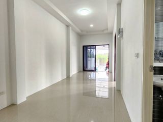 For sale 2 Beds townhouse in Mueang Rayong, Rayong