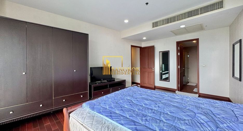 For rent 2 ベッドルーム condo in Pathum Wan, Bangkok