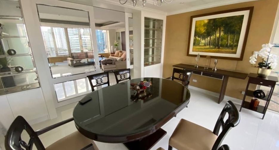 À louer 3 chambres condo à Watthana, Bangkok