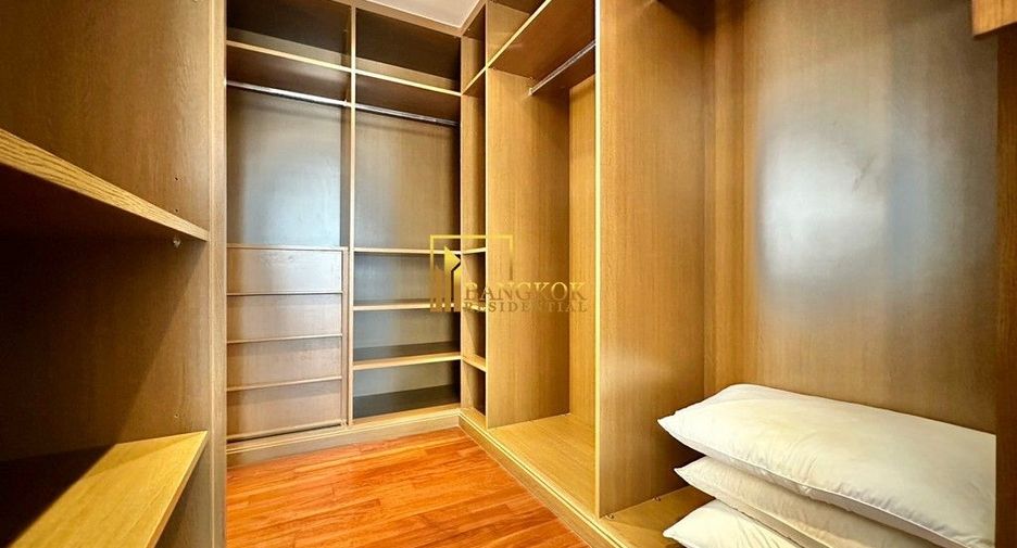 À louer 2 chambres condo à Pathum Wan, Bangkok