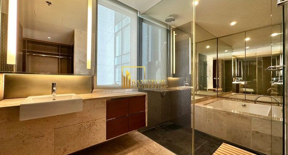 À louer 2 chambres condo à Pathum Wan, Bangkok