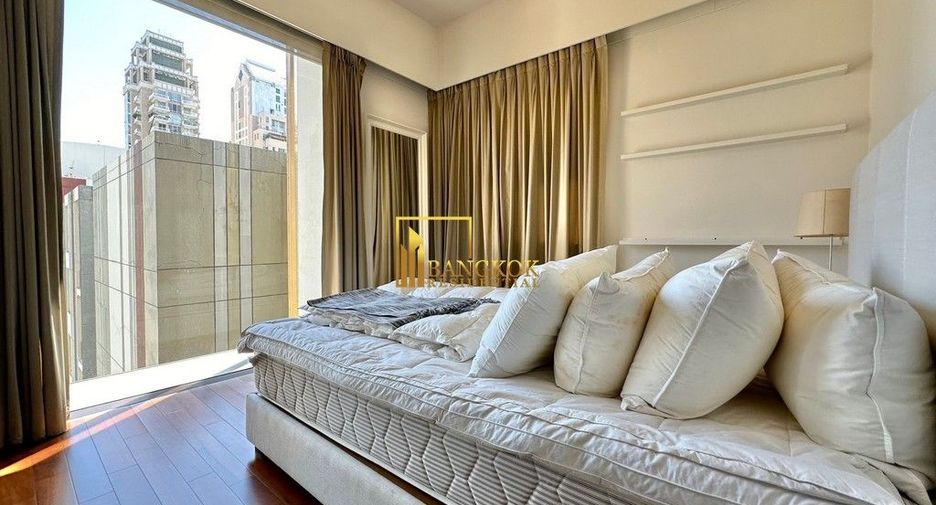 À louer 2 chambres condo à Pathum Wan, Bangkok