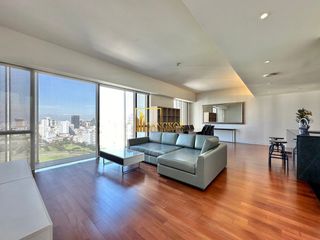 For rent 2 bedrooms condo in Pathum Wan, Bangkok