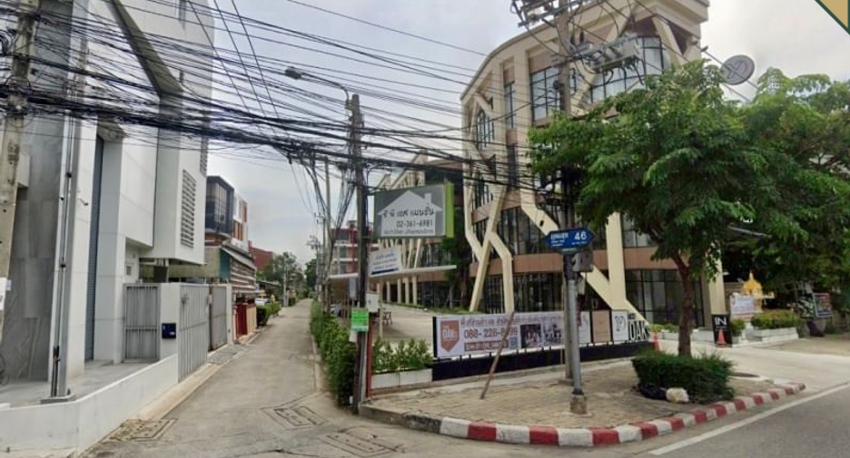 For sale 8 ベッドルーム house in Bang Na, Bangkok