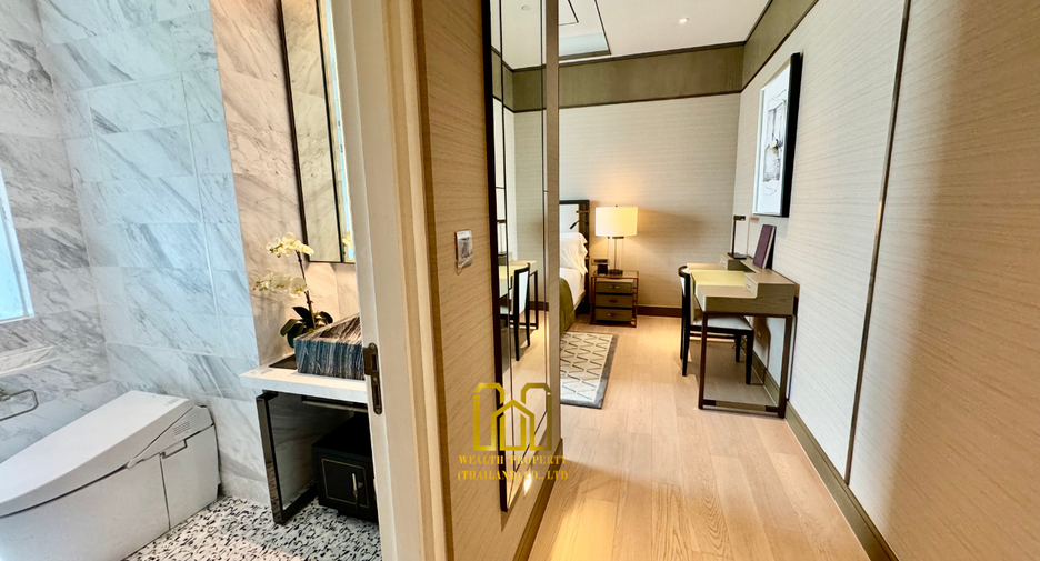 For sale 3 bed condo in Khlong San, Bangkok