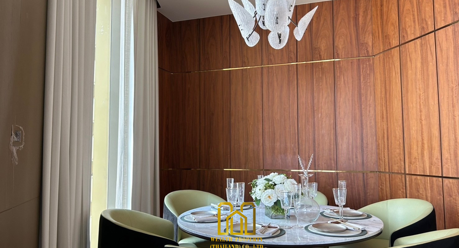 For sale 3 bed condo in Khlong San, Bangkok