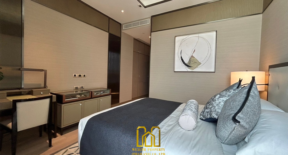 For sale 3 bed condo in Khlong San, Bangkok