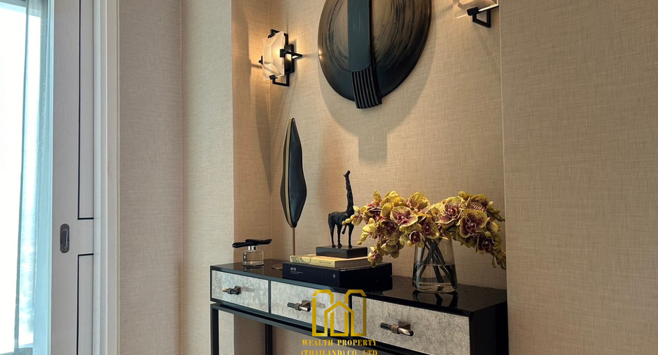 For sale 3 bed condo in Khlong San, Bangkok
