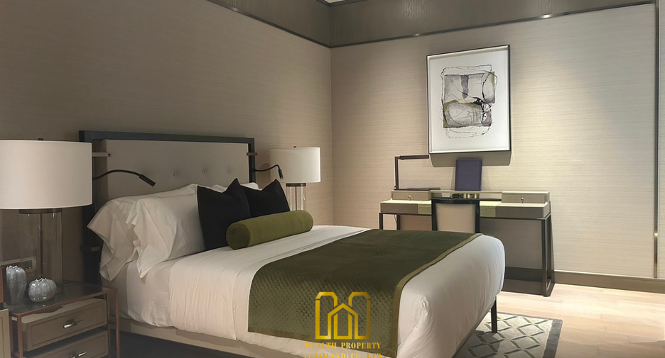 For sale 3 bed condo in Khlong San, Bangkok