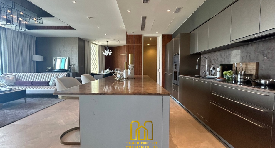 For sale 3 bed condo in Khlong San, Bangkok