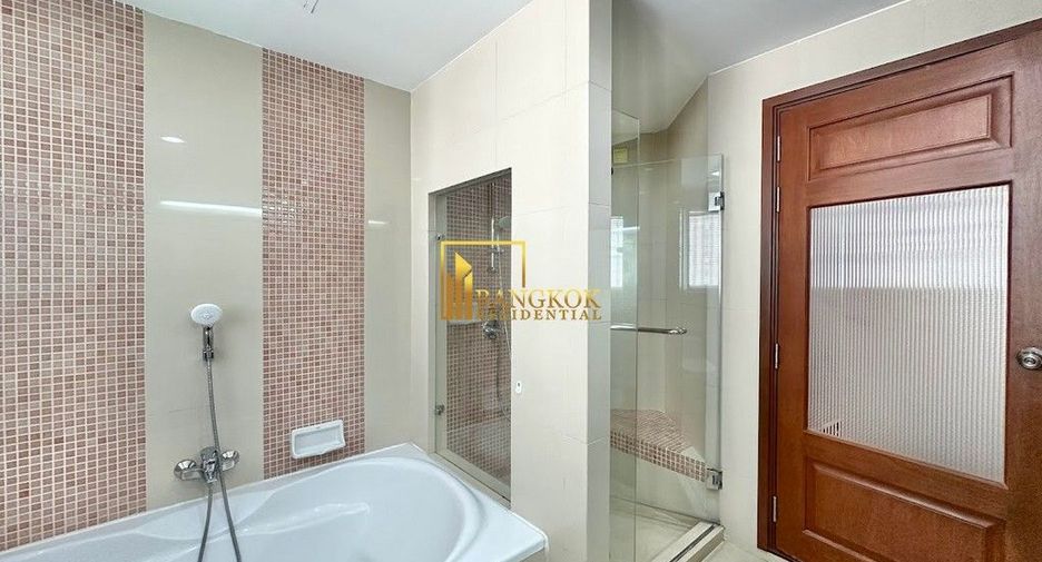 À louer 2 chambres appartement à Khlong Toei, Bangkok