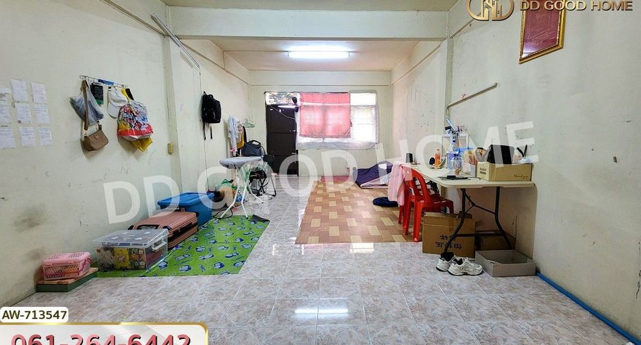 For sale 2 bedrooms retail Space in Bangkok Yai, Bangkok