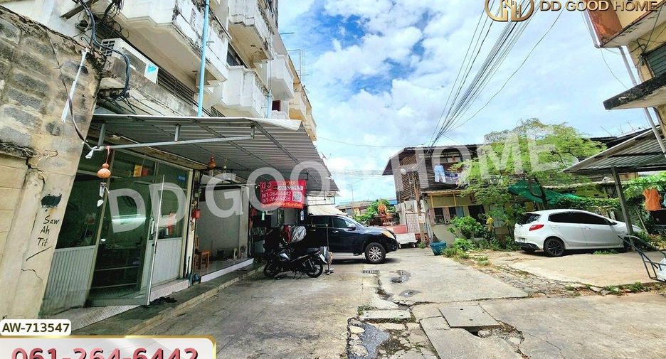 For sale 2 bedrooms retail Space in Bangkok Yai, Bangkok