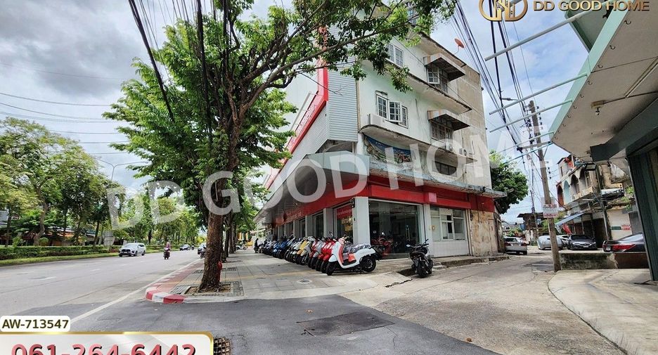 For sale 2 bedrooms retail Space in Bangkok Yai, Bangkok