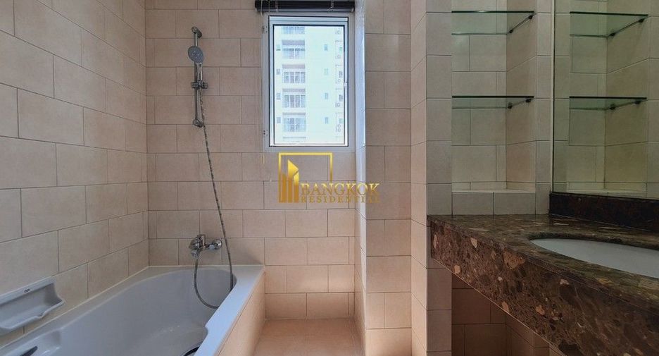 Apartment zur Miete mit 3 Zimmer in Khlong Toei, Bangkok