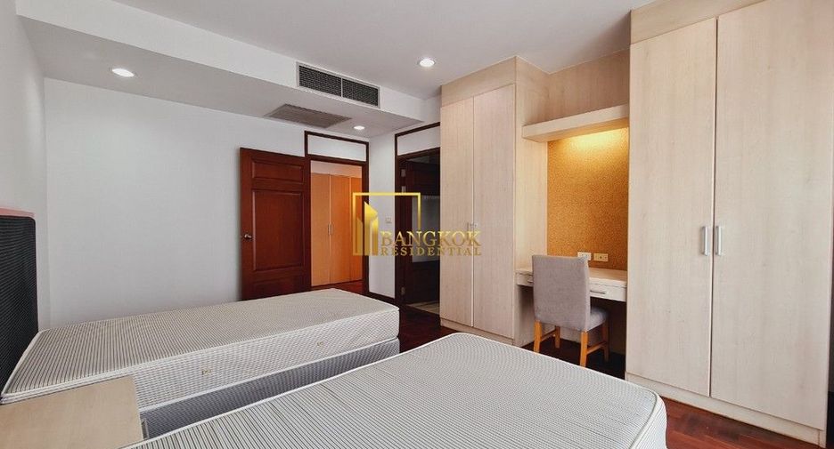 Apartment zur Miete mit 3 Zimmer in Khlong Toei, Bangkok