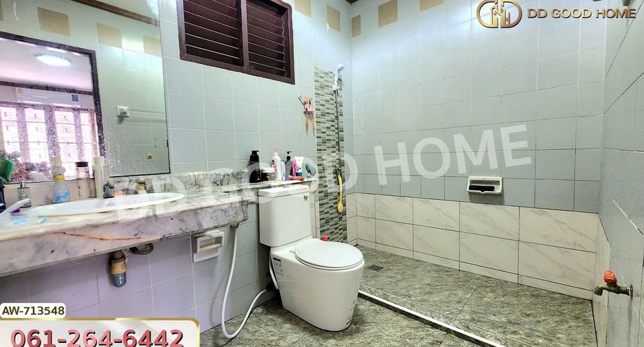 Reihenhaus zum Kauf mit 2 Zimmer in Bang Bua Thong, Nonthaburi