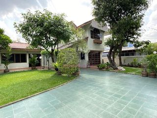 For sale 4 Beds house in Bang Sue, Bangkok