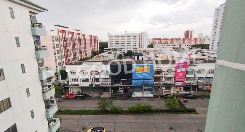 For sale 1 bed condo in Bang Kapi, Bangkok