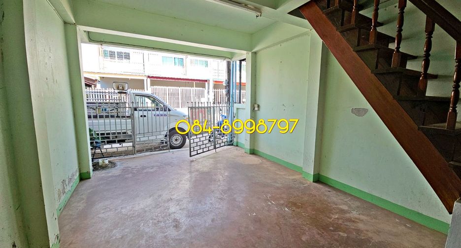 For sale 3 bedrooms townhouse in Mueang Sakon Nakhon, Sakon Nakhon